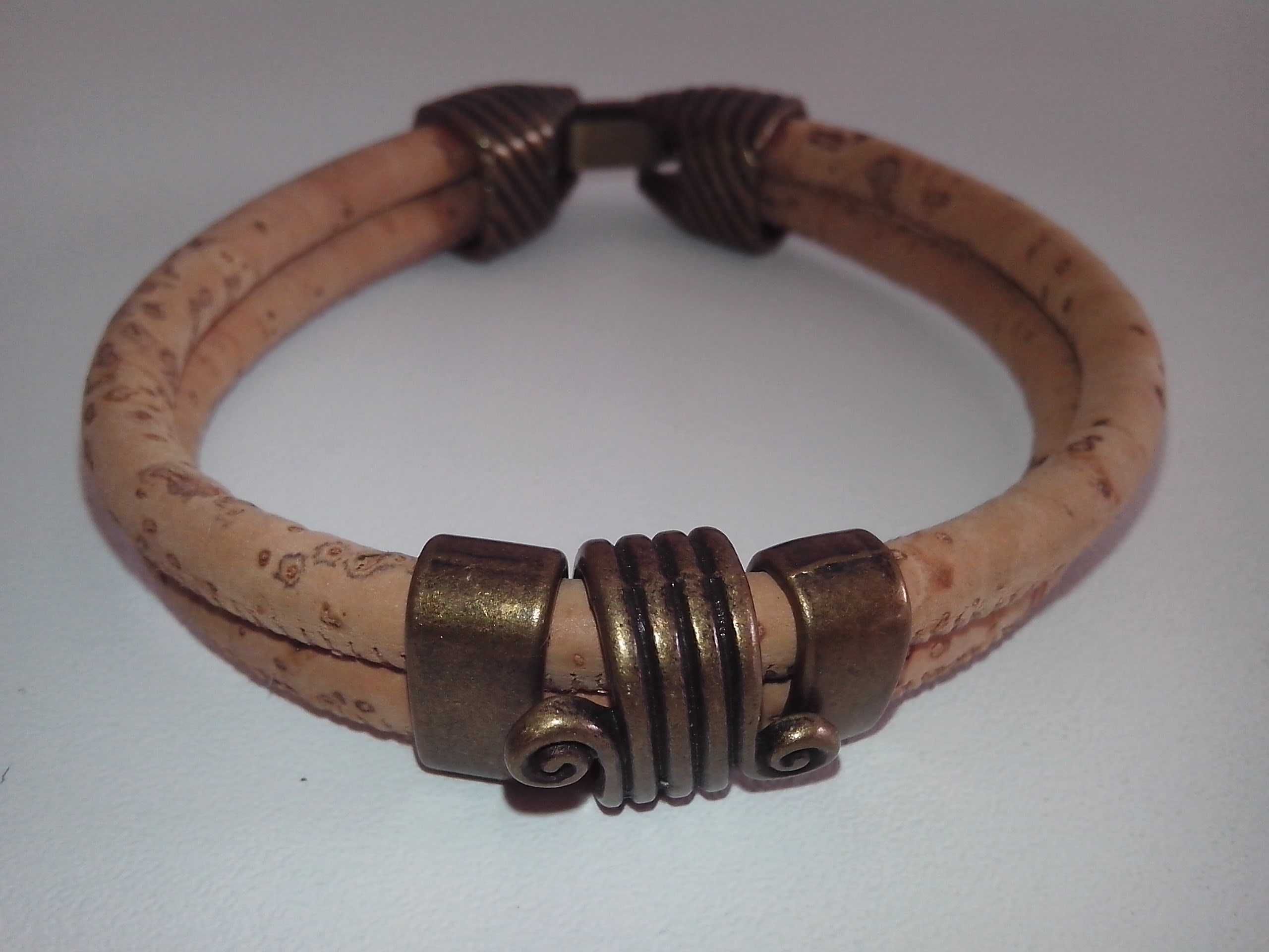 Pulseira de cortiça. Nova