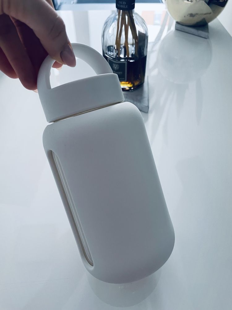 Biała butelka na wodę 500ml