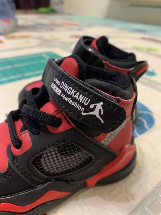 Дитячі утеплені хайтопи