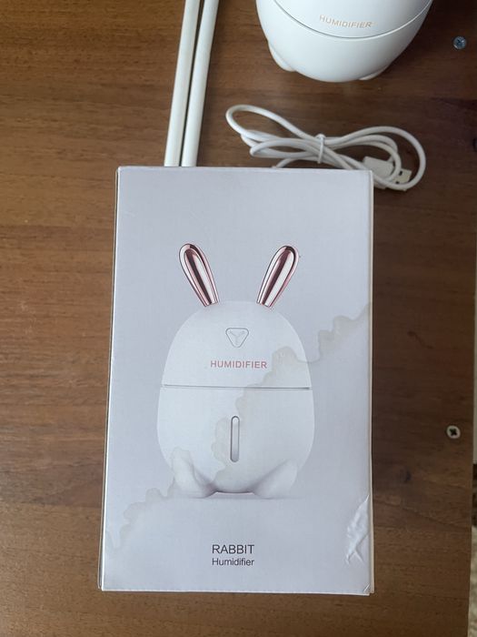 Продам . Зволожувач повітря , нічник