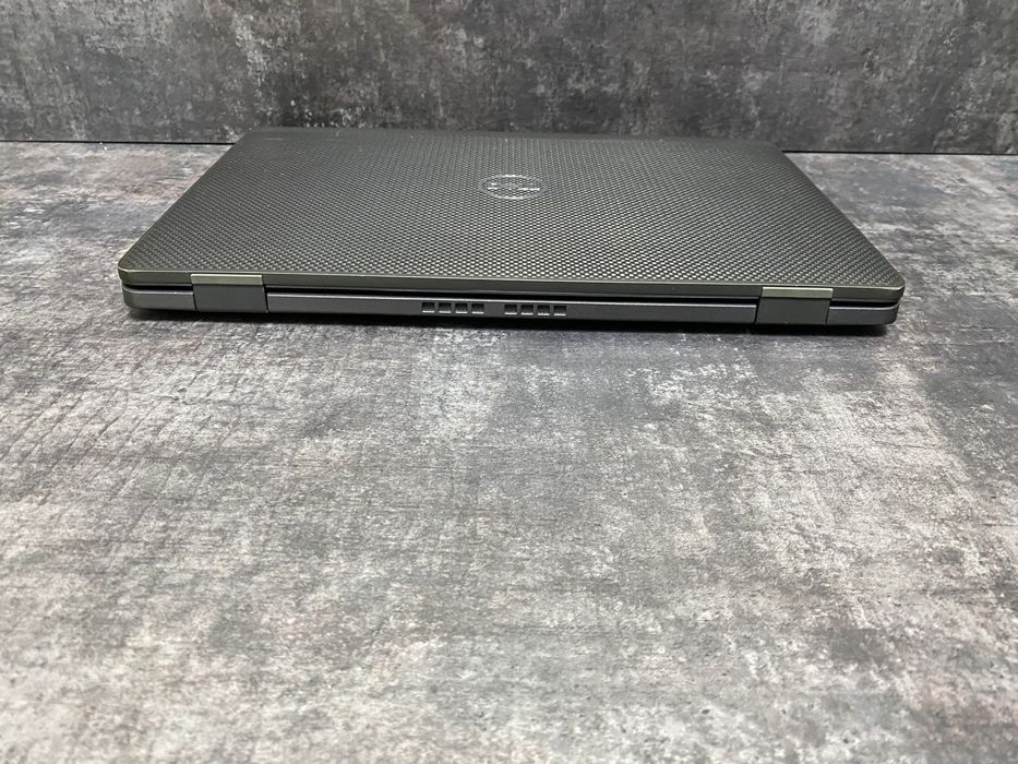 Ноутбук Dell Latitude 7430, i7-1270P 32Gb 256Gb FHD 14” IPS