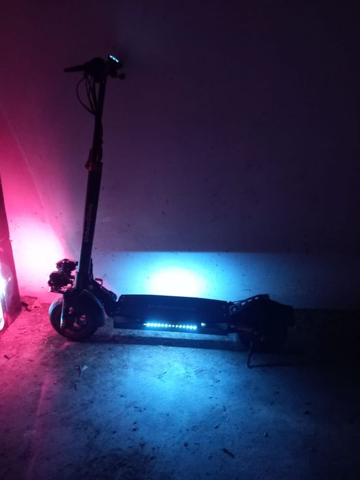 Trotinete eletrica legenda