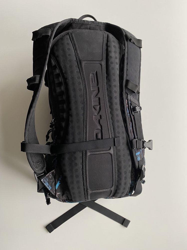 Рюкзак Dakine Nomad 18L With Reservoir с отделением для гидратора