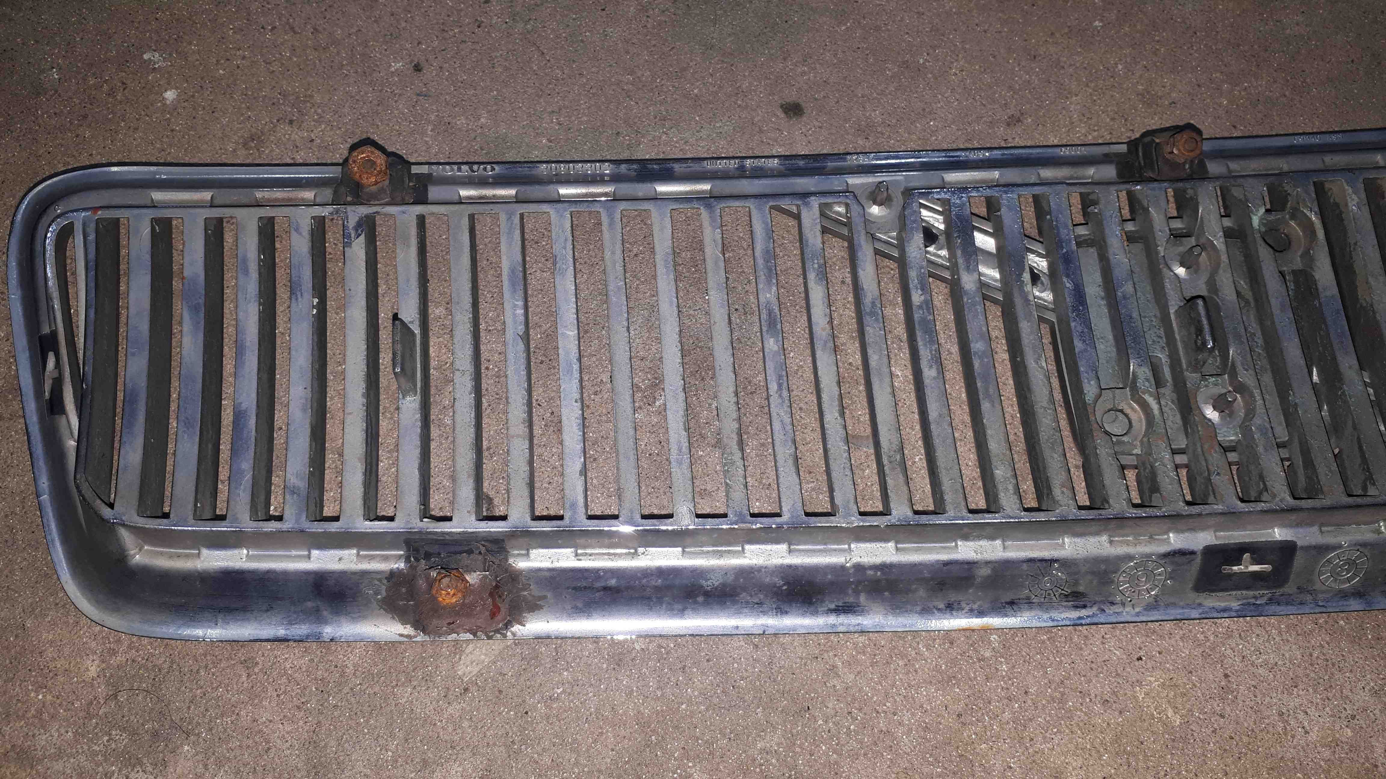 Grill Volvo V40 S40 Oryginał Lift