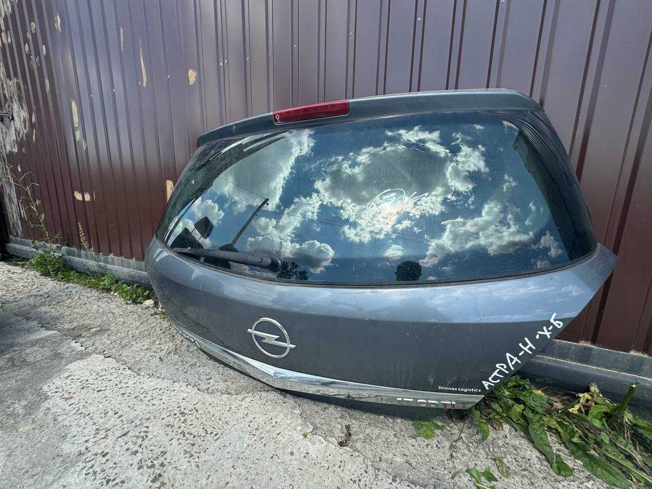 Кришка Багажника в зборі до Opel Astra H Хетчбек 2008