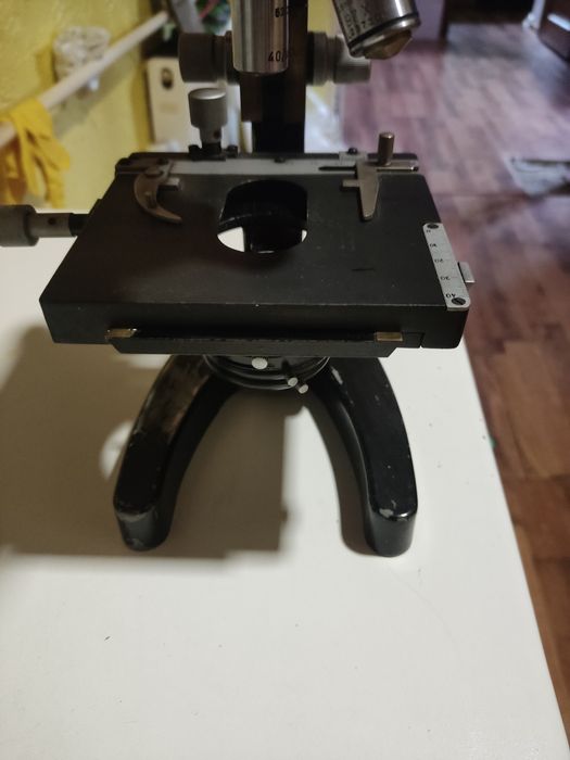 Продам мікроскопом