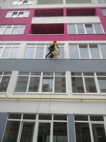 Миття вікон мойка окон мийка вікон балконів фасадів