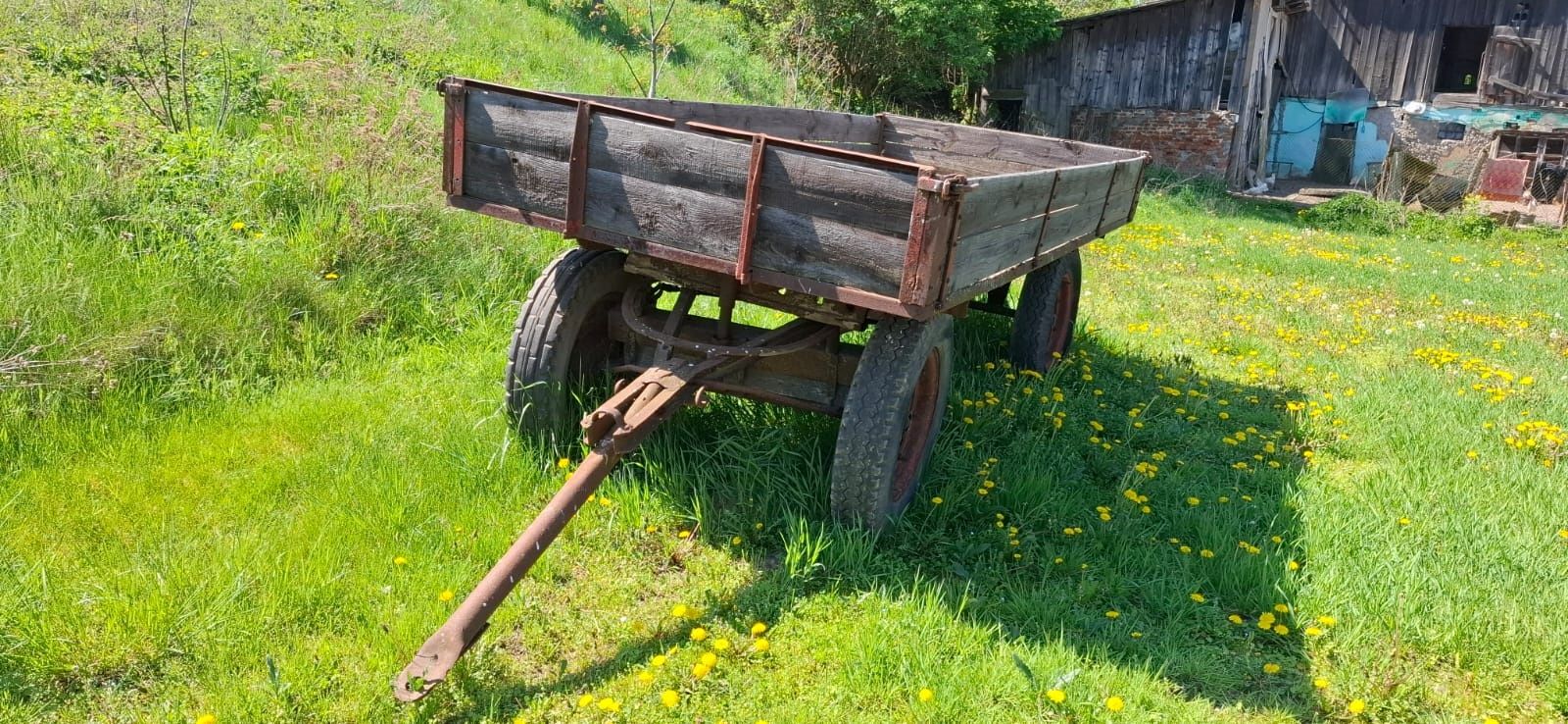 Woz do traktora bez oświetlenia