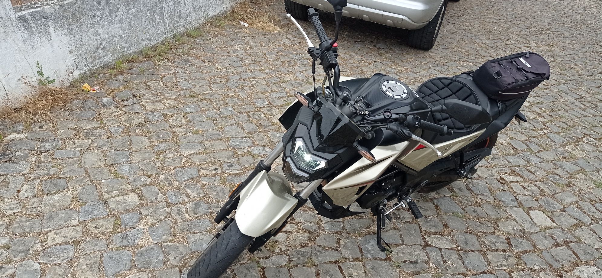 Sym NH x 125 poucos quilómetros