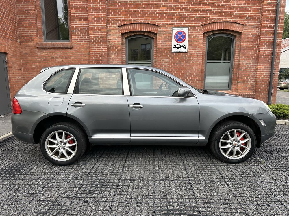 Porsche Cayenne Turbo 4.5 V8 450km, Bogato wyposażone