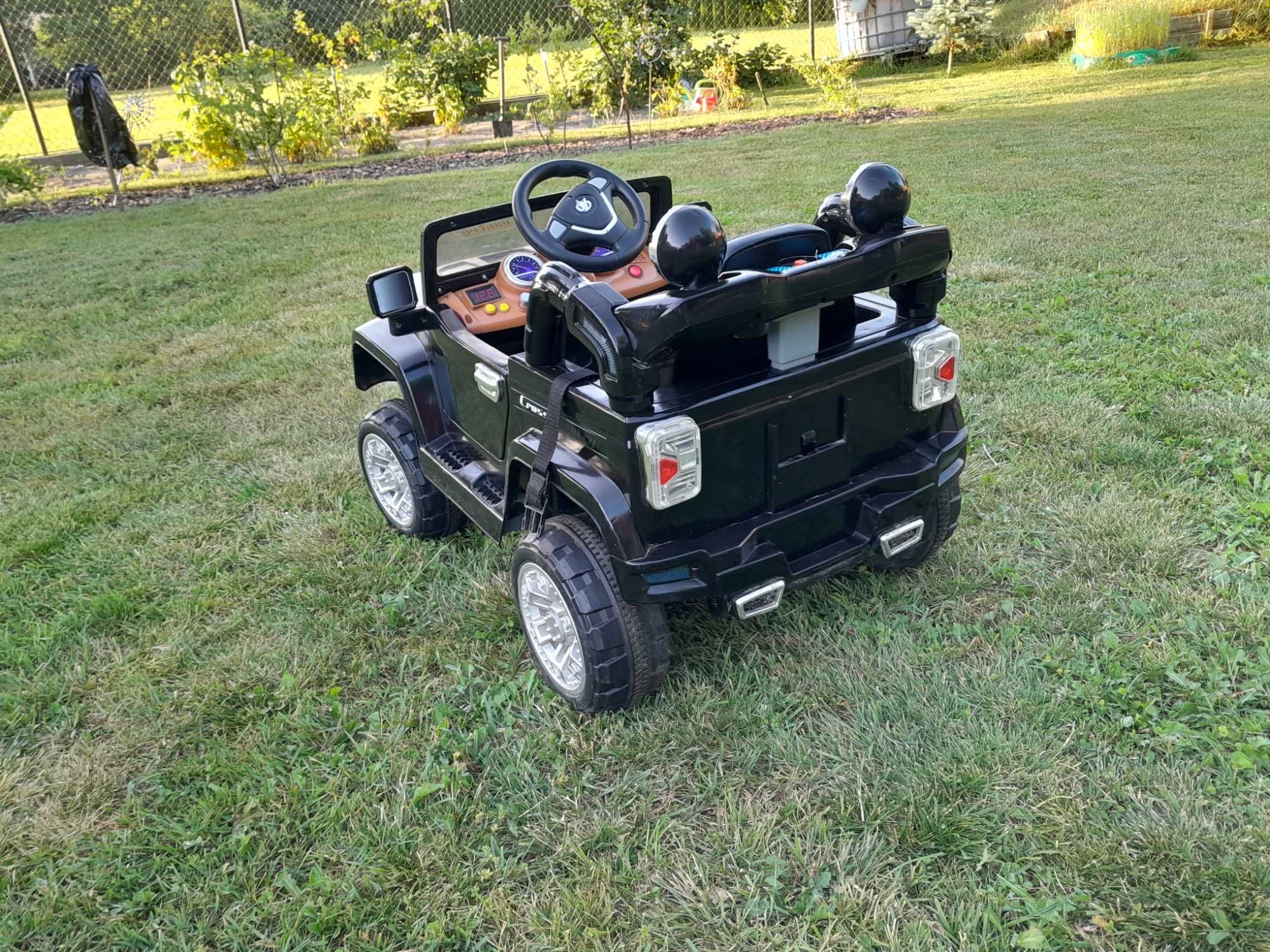 Dobry stan. Jeep Samochód, autko pojazd na akumulator.