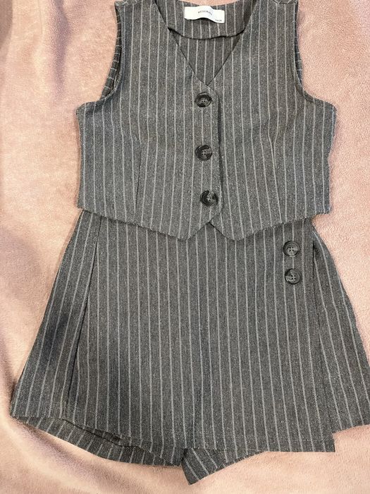 Речі на дівчинку 134 см ріст