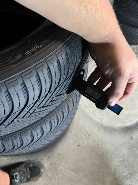 Автошини зимові HANKOOK 205/50/17 (2шт)Колеса,Гума,Скати, Шини)