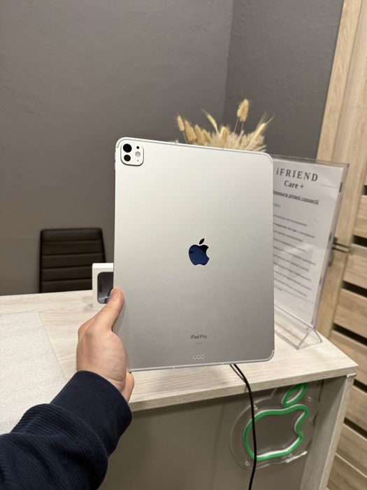 iPad Pro 13” 256gb Silver M4 . Wi-Fi + LTE (підтримка сім)