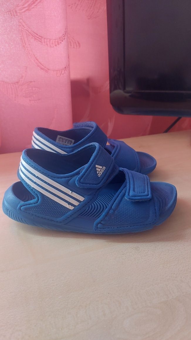 Босоножки adidas,оригинал