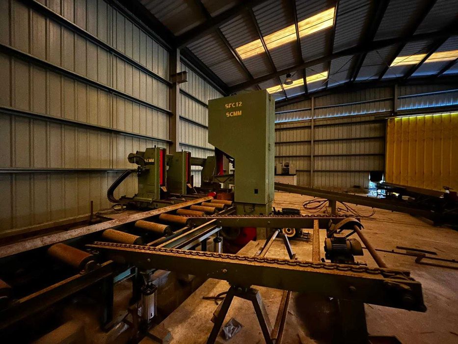 Máquinas para Serração (Descascadeira , Cahrriot , PT400 kva)