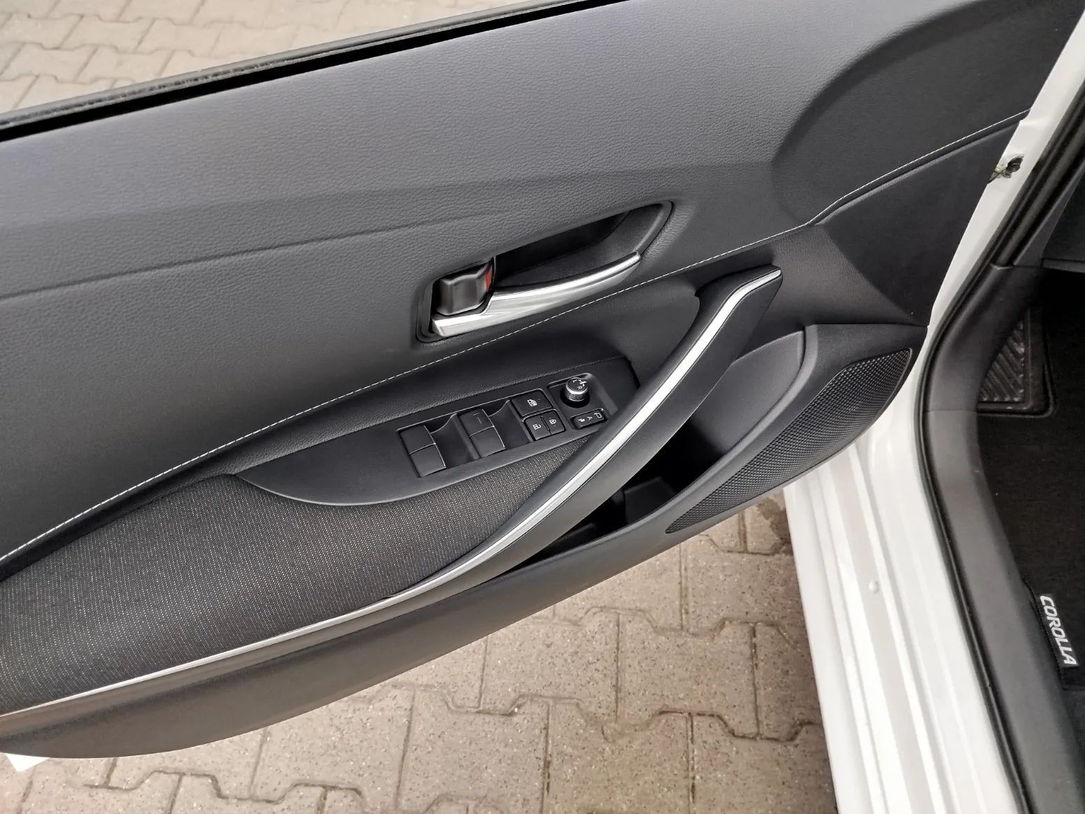 Toyota Corolla Hybrid Comfort + TECH