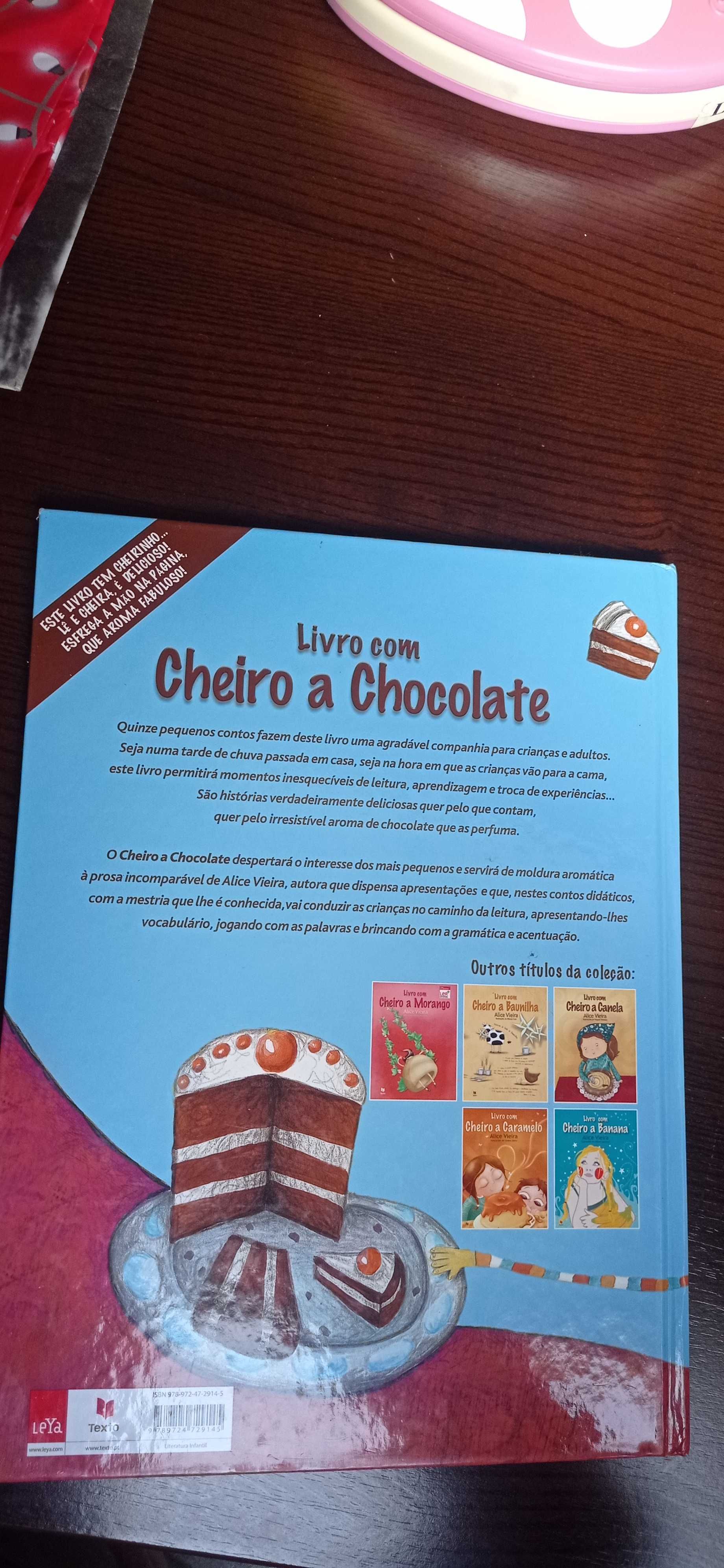 Livro com cheiro a chocolate