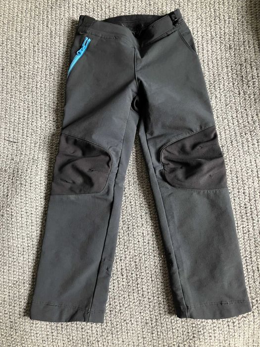 Spodnie trekkingowe czarne Decathlon wodoodporne