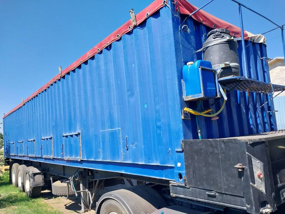 Контейнеровоз напівпричіп Schwarzmueller