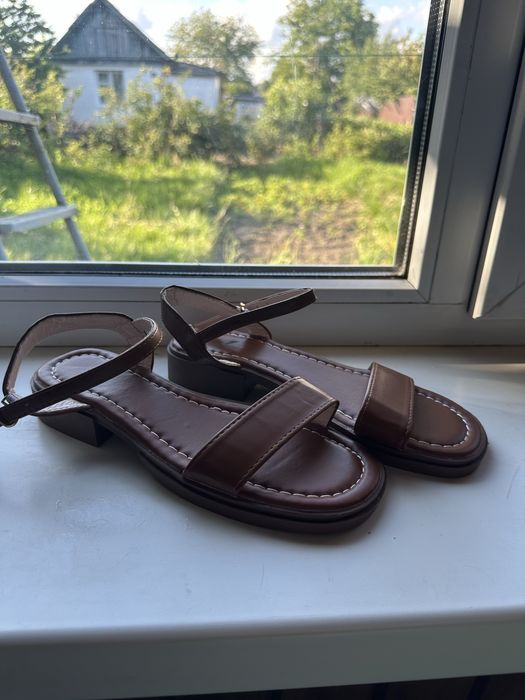 Босоніжки 37 розмір