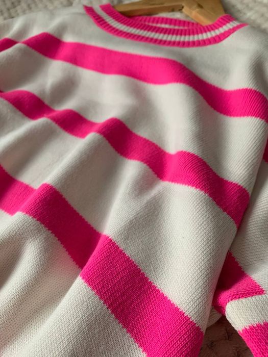 Жіноча кофта у смужку