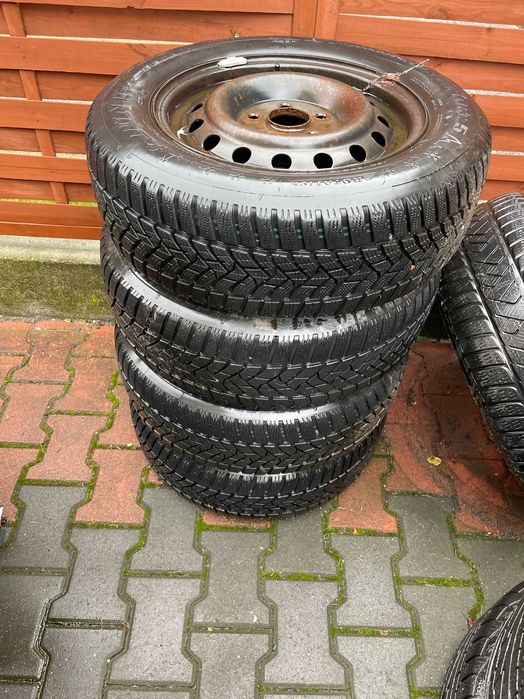 OPONY Zimowe Firmy Dunlop 195/65 R15 stan bdb 8mm 4szt