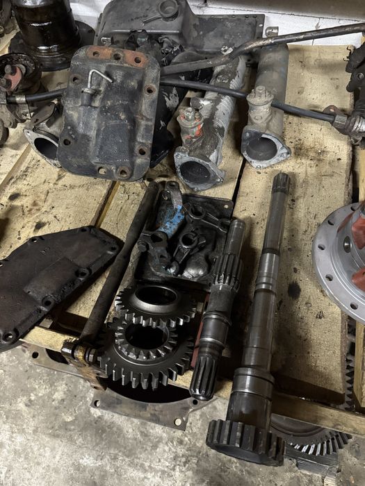 Проміжутка МТЗ-80/82. Шестерні, Вали в Проміжутку МТЗ. Запчастини МТЗ.