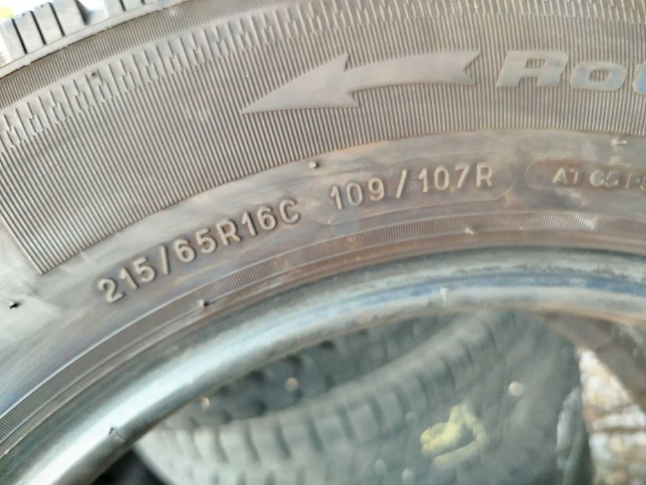 Opona używana 215/65R16C BFGoodrich Activan  Winter 1szt.