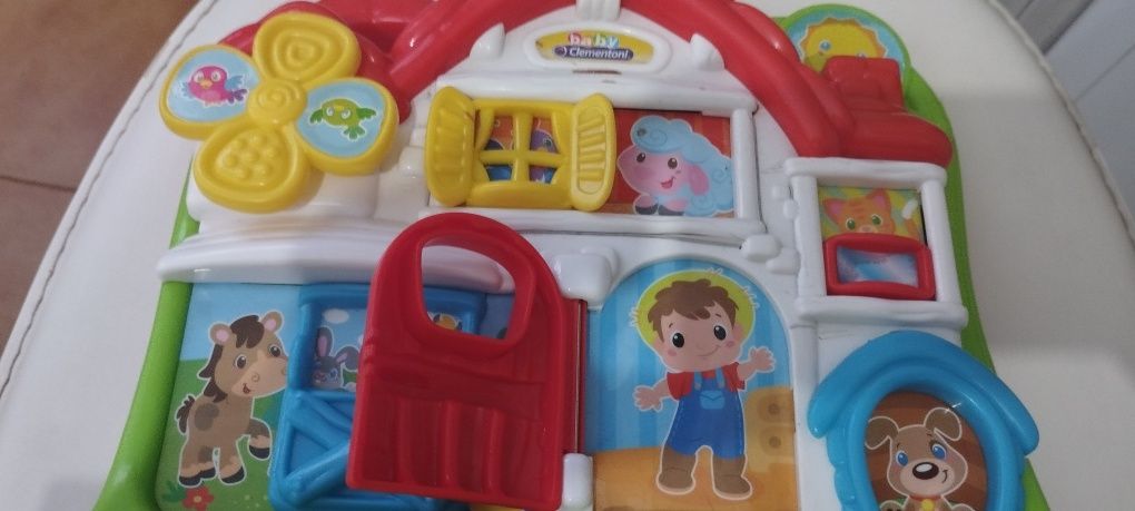 Brinquedo clementoni quinta