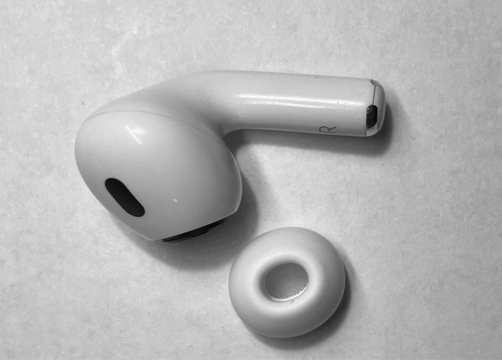 Правий навушник AirPods Pro 2 Gen А3047 А3048 А2698 А2699