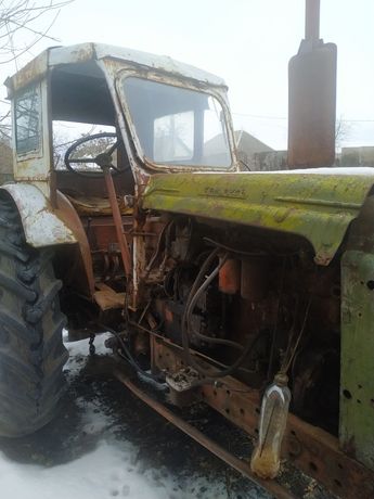 Продам трактор на ходу,без документов