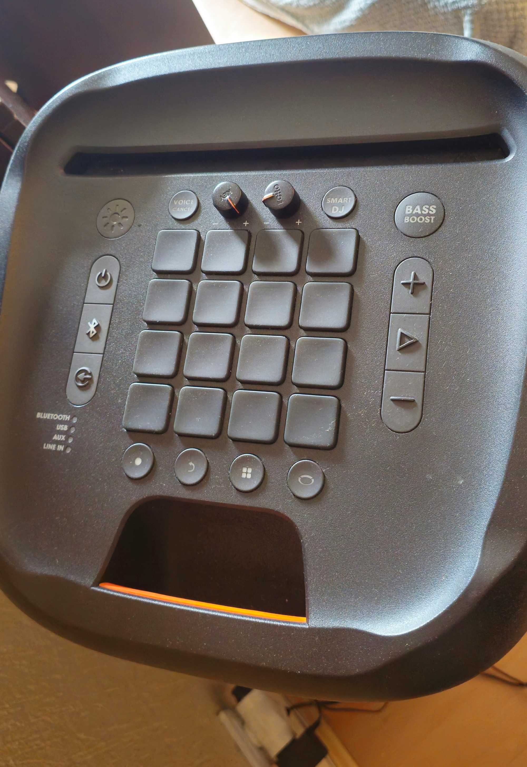 Sprzedam głośnik JBL 1000 PartyBox