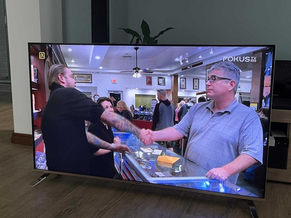 TV  LED 55", FULL HD 1080P, WEB OS SMART TV, CINEMA Bezramkowy  Desing