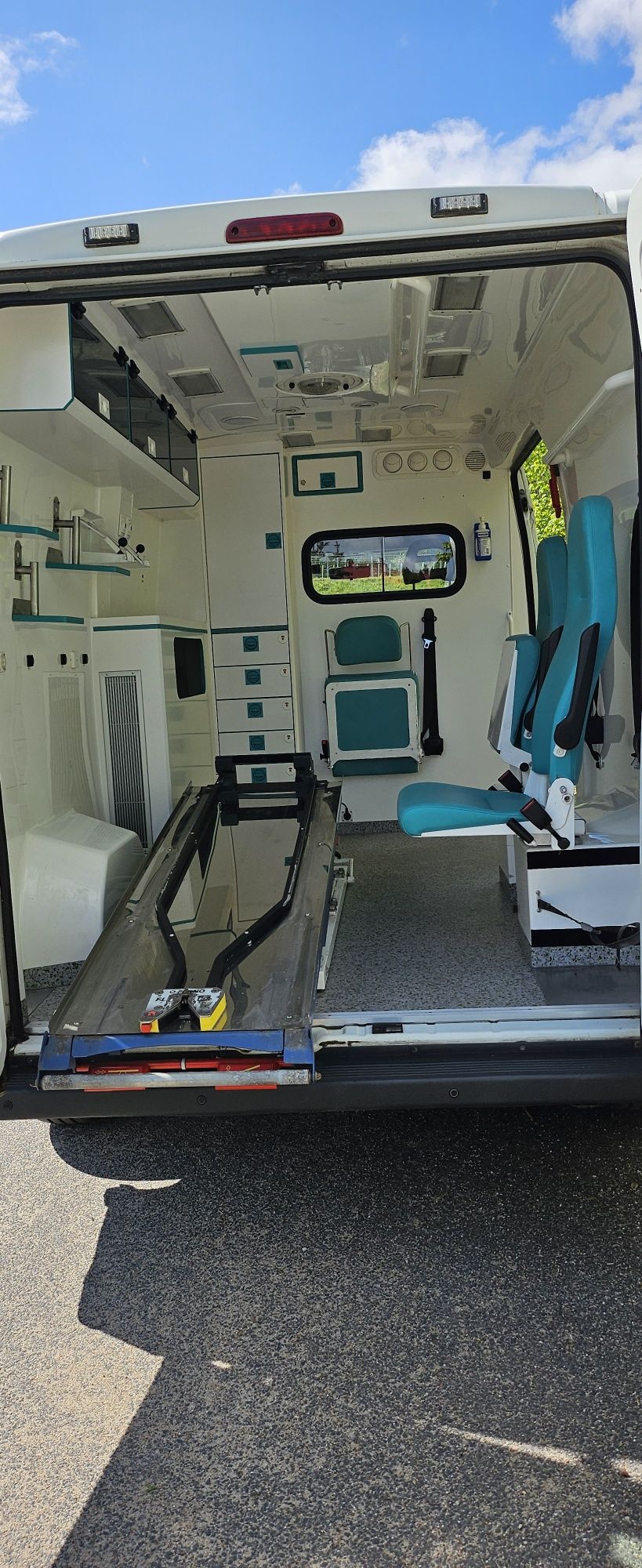 Ambulans  karetka  Peugeot Boxer 3.0 hdi salon P.L  W.A.S model 2012r