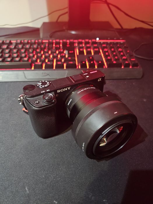 Sony a6300 + Sigma 30mm f1.4