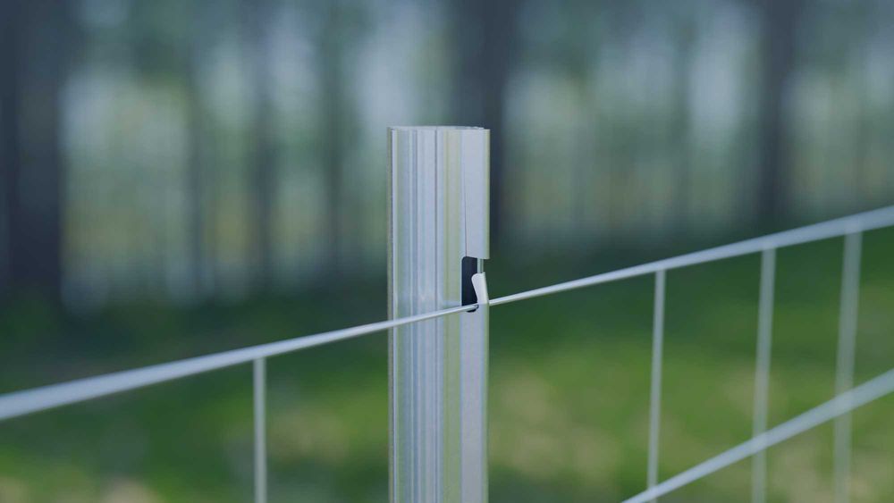 słupek leśny, ogrodzeniowy ,metalowy  słupek do siatki leśnej