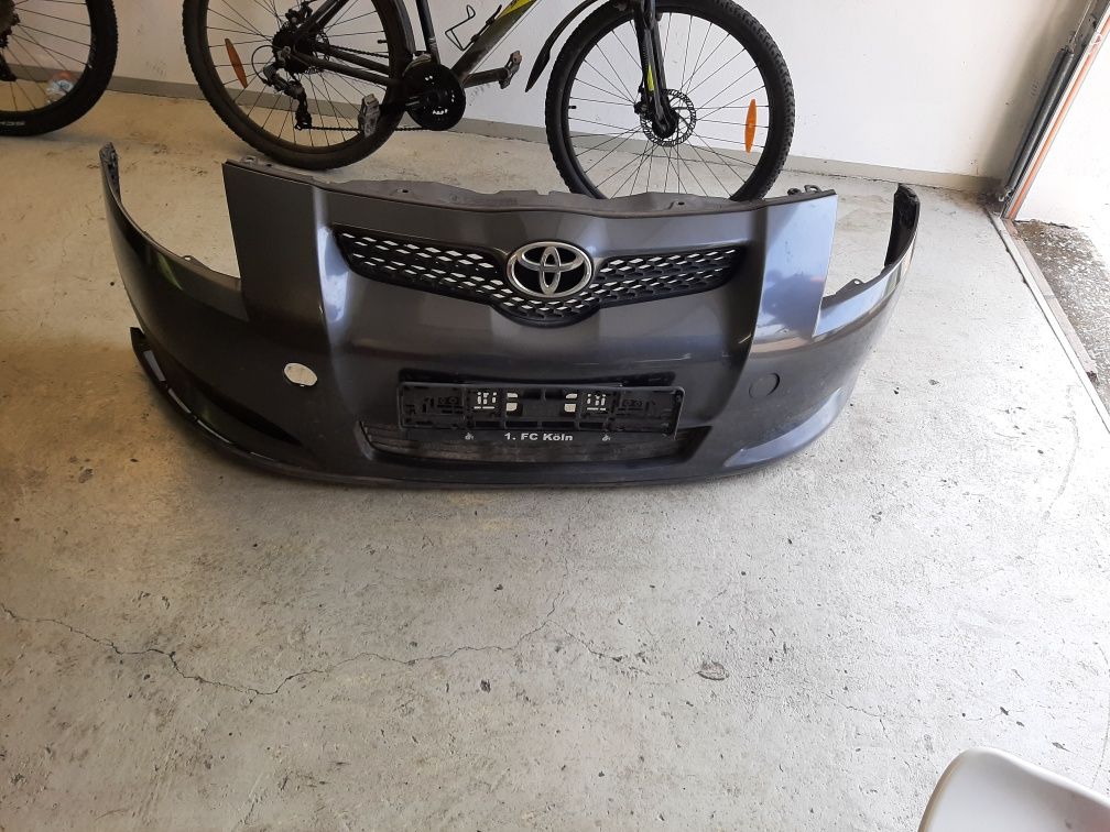 Zderzak toyota auris I 1g3  1G3