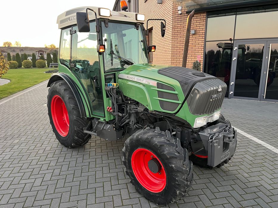 Fendt 209F TMS VARIO super stan miękka oś ciągnik sadowniczy