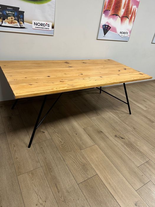 Stół obiadowy - duży