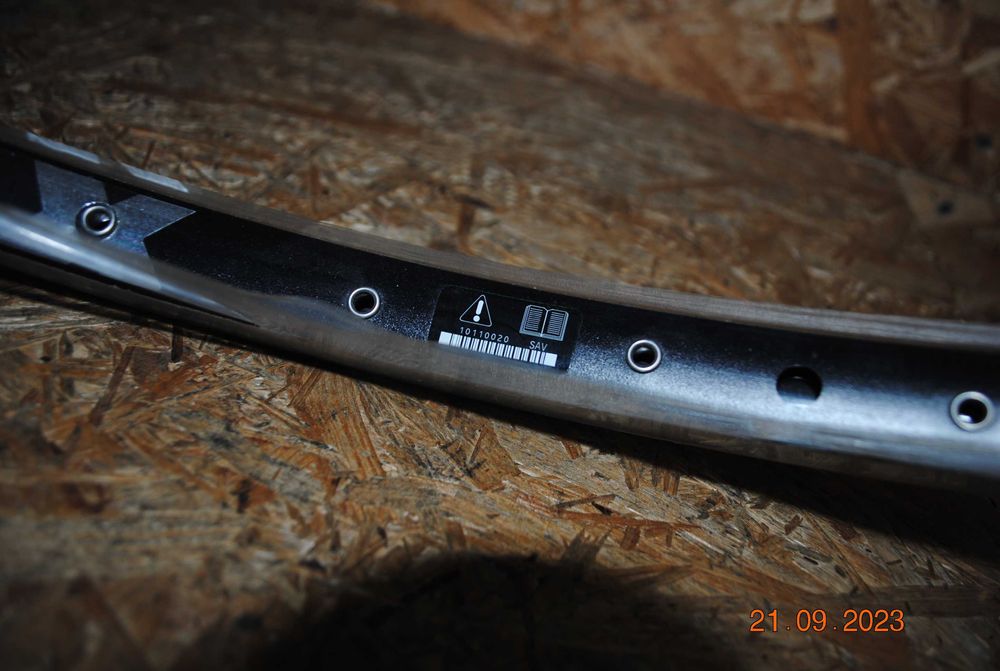 Nowa obrecz Mavic Crossmax CERAMIC 26" 559 28H tył Retro