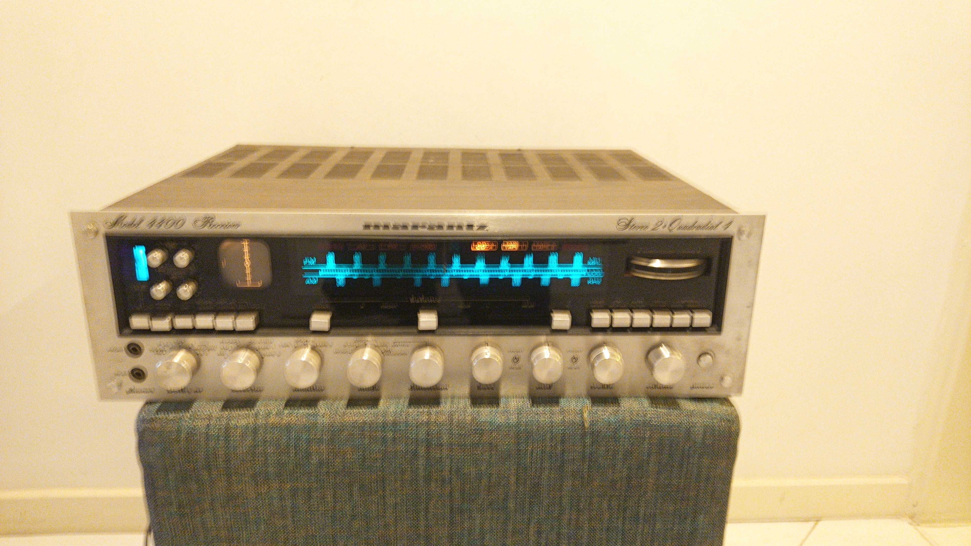 Amplificador- Receptor Quadrifónico Marantz 4400