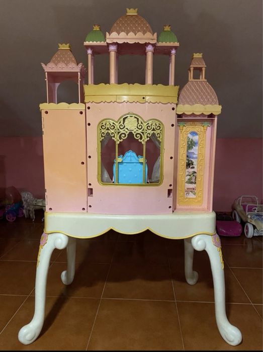 Tocador/Castelo do filme da Barbie "A Princesa da Ilha"