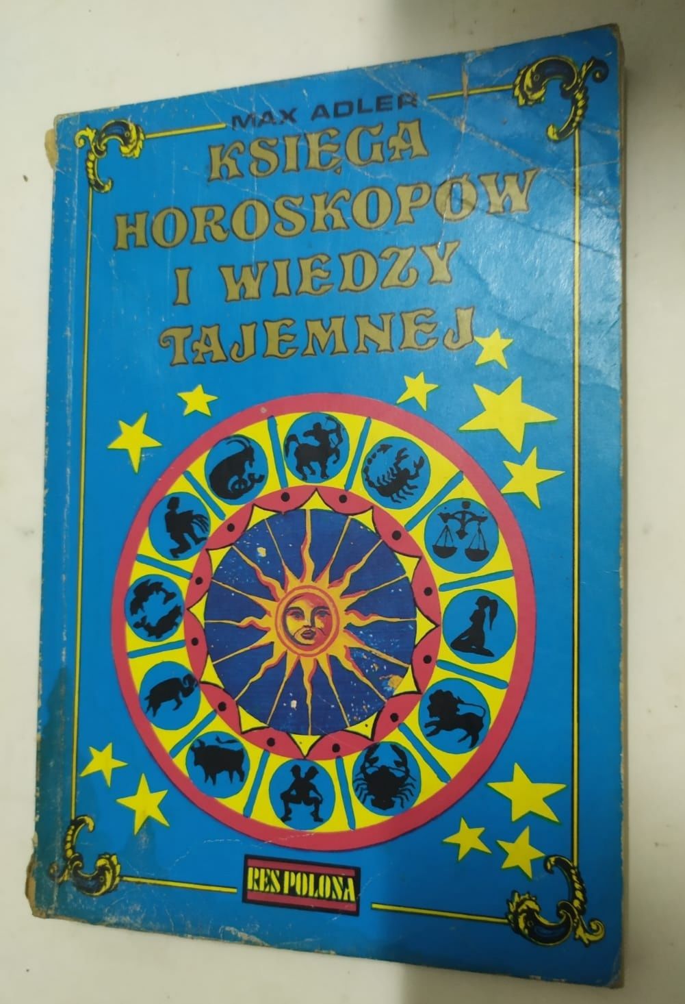 adler Księga horoskopów i wiedzy tajemnej