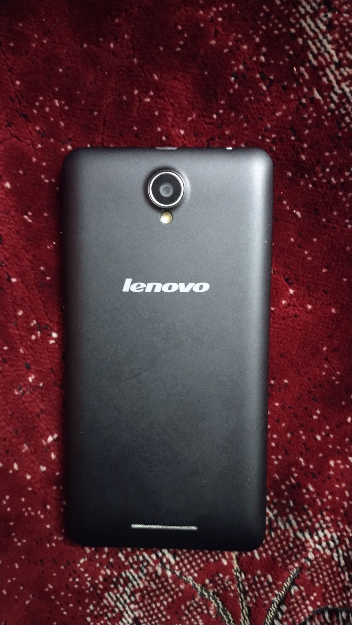 Новий смартфон Lenovo A5000.