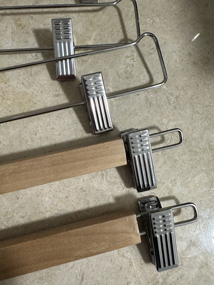 7 cabides calças