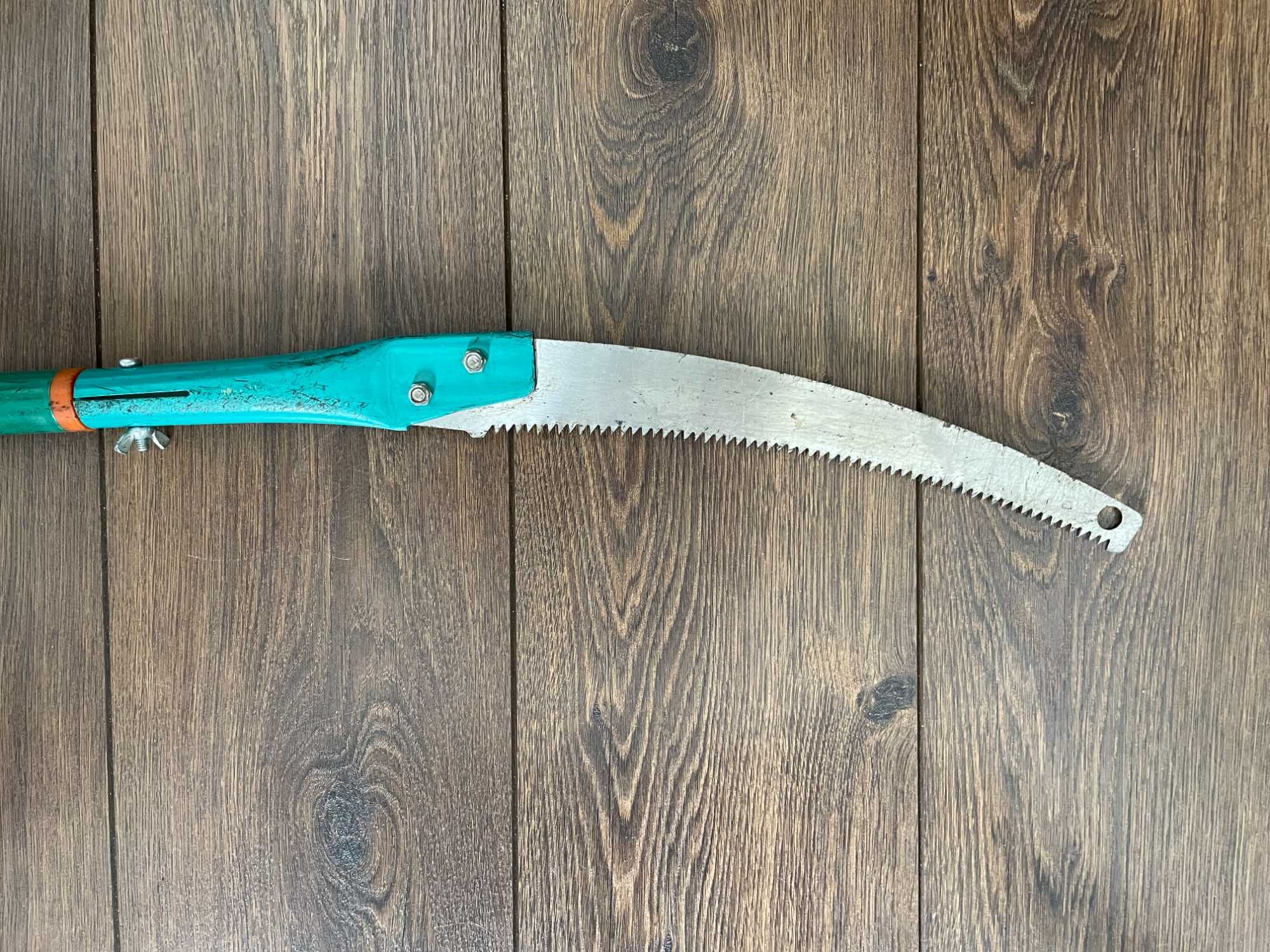 Piła i sekator Yato do gałęzi na wysięgniku Flo (długość max. 276 cm)