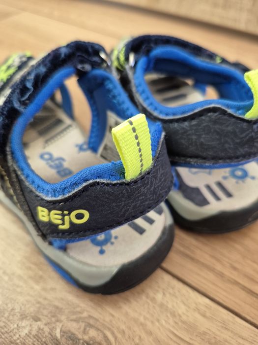 Sandały Bejo na rzepy