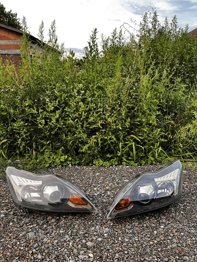 Ford Focus MK2 Lift Xenon L+P oryginał Europa
