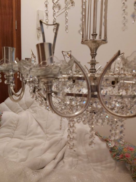 Candeeiro de teto antigo.